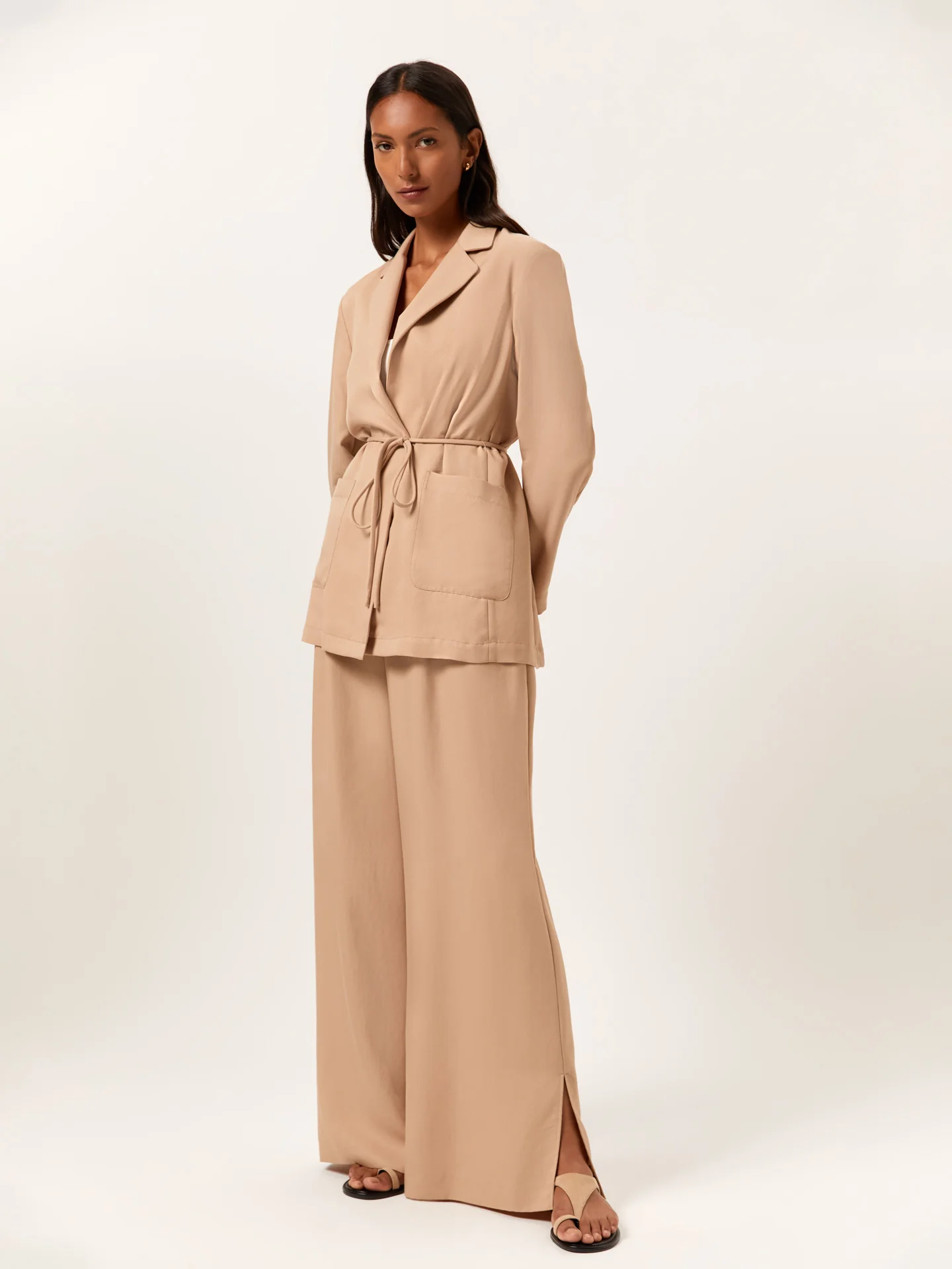 Casual Blazer in Tencel & Rayon Blend With Belt - Image 4